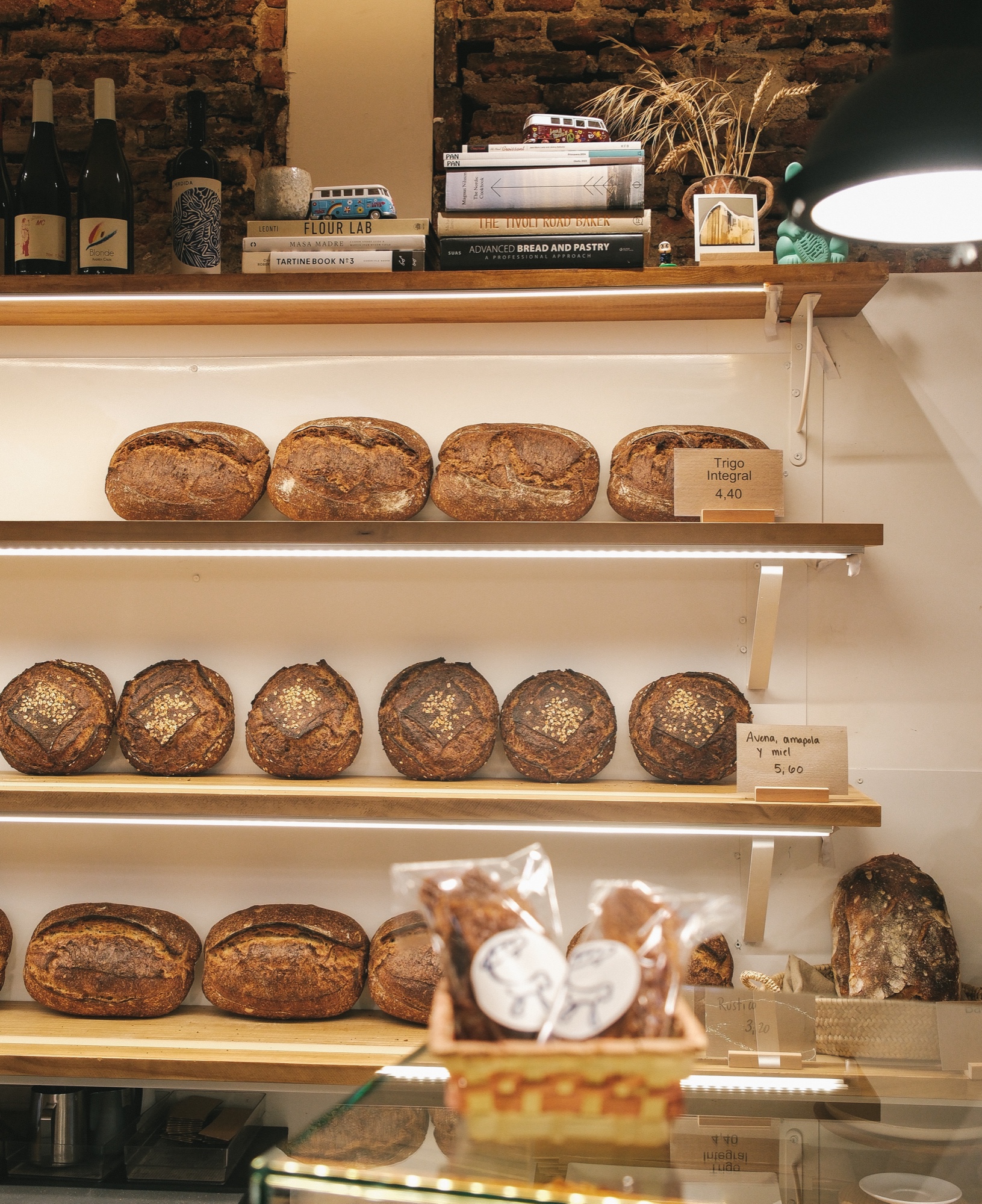 Santo Bakehouse baking